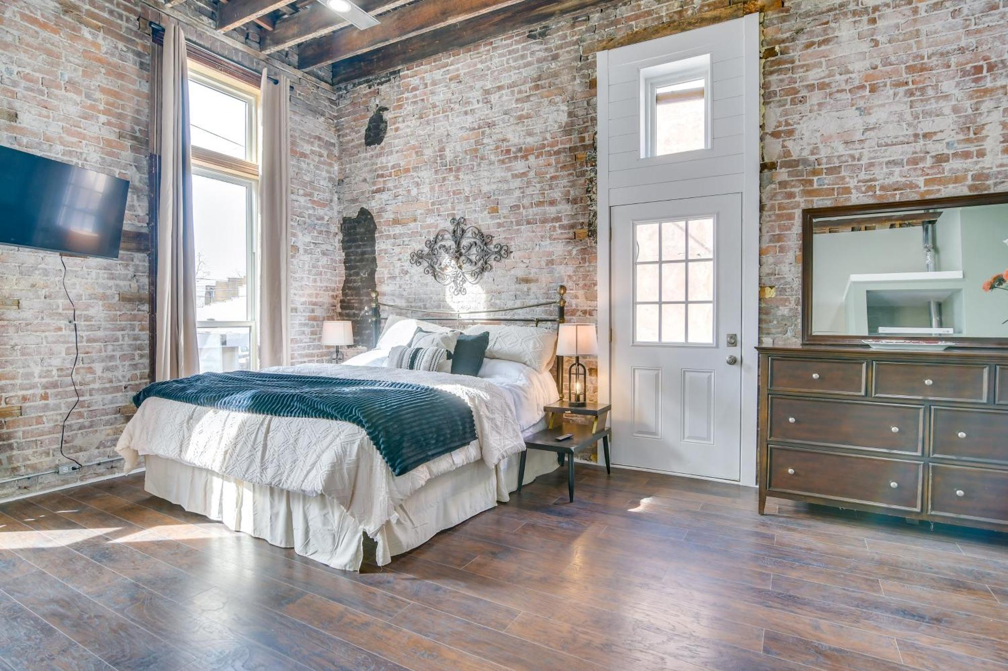 Dtwn Loft In The Heart Of Monett Pets Welcome! Exteriör bild
